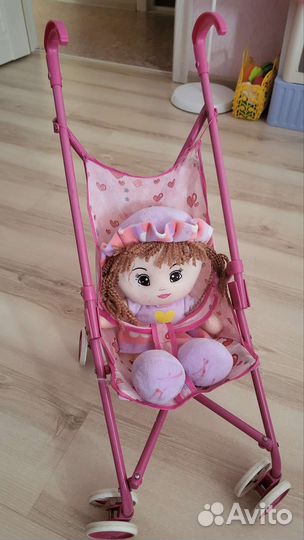 Коляска с мягкой куклой