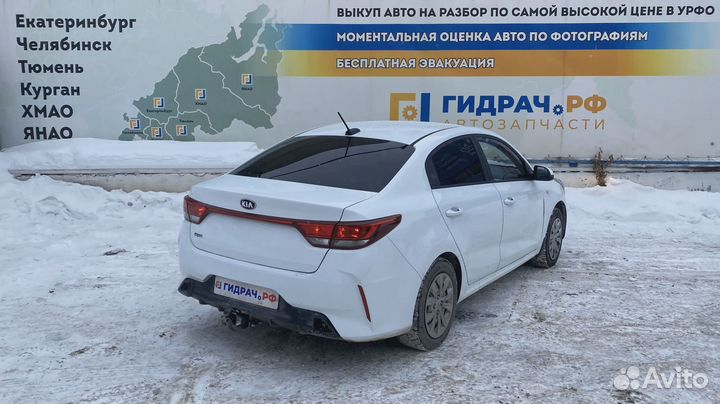 Козырек солнцезащитный правый Kia Rio 4 (FB) 85220