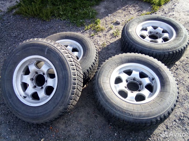 R15 Волтайр VS-5 235/75, PCD 6x139.7 DIA 110