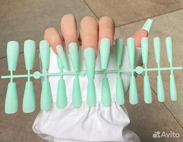 Накладные ногти для ног и рук