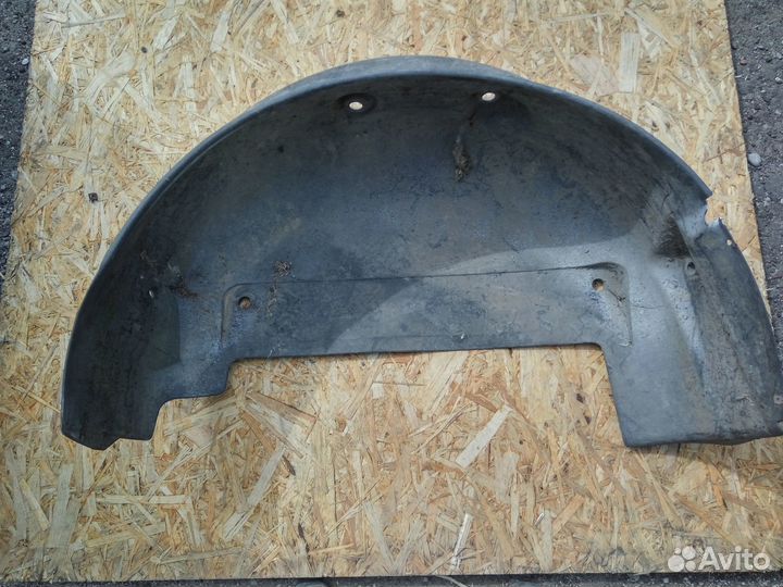 Рено Трафик подкрылок задний левый Лев