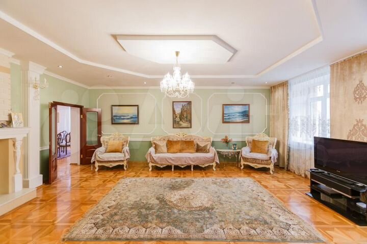 Коттедж 431,3 м² на участке 7,2 сот.