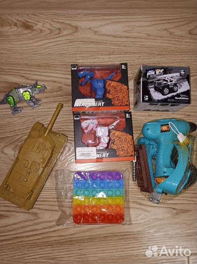 Машинки, трансформеры новые и б/у игрушки