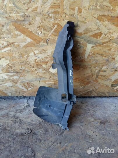 Воздуховод радиатора правый Audi A6 C6 2004-2011