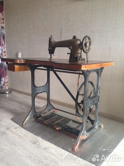 Швейная машина, оверлок