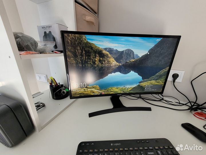 Монитор изогнутый Samsung S27E500C 27