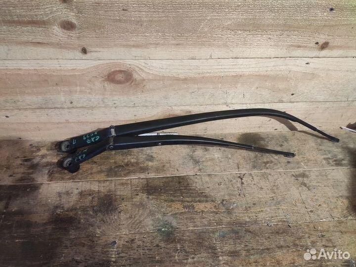 Поводок стеклоочистителя Mazda CX-7