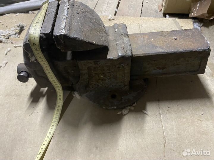 Тиски слесарные СССР