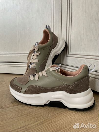 Женские кожаные кроссовки mosso shoes