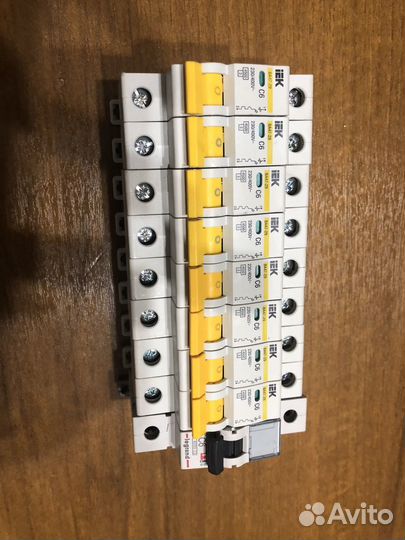 Выключатель