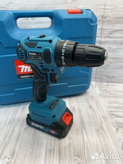 Шуруповерт makita 18v 10мм бесщеточный