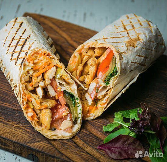 Повар шавермы М.Комендантский.Королева 57