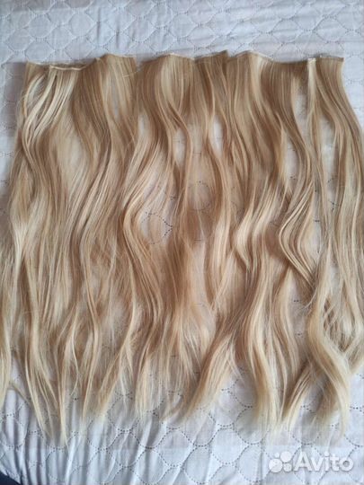 Волосы на заколках