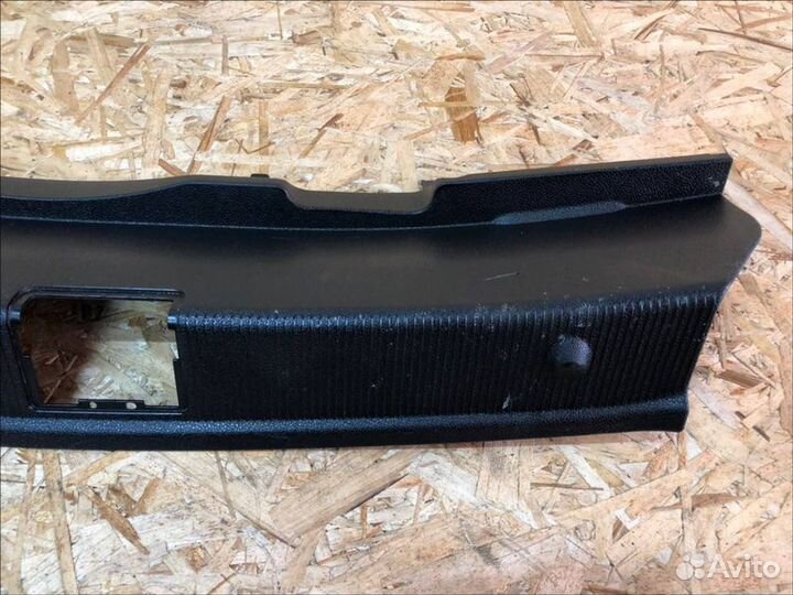 Накладка багажника Mercedes C W204 646.811 OM646