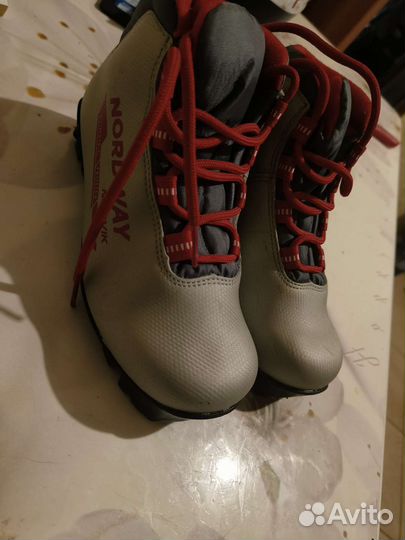 Лыжные ботинки классические