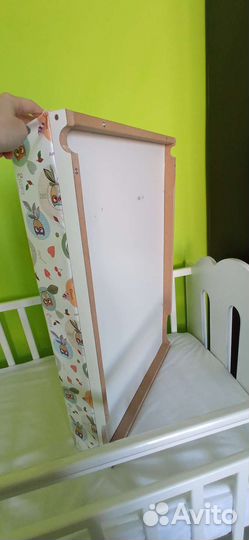Пеленальная доска на кроватку