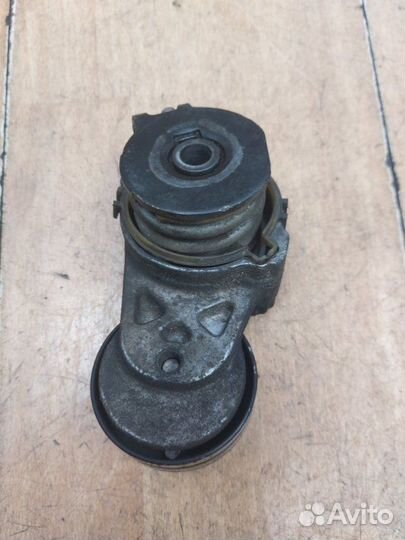 Натяжной ролик приводного ремня Opel Astra H