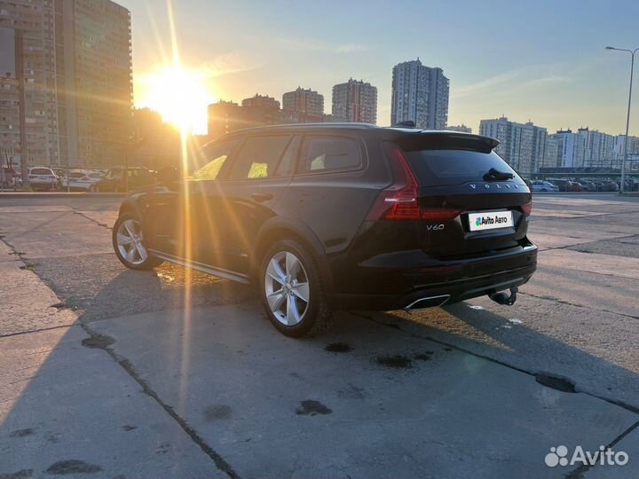 Volvo V60 Cross Country 2.0 AT, 2019, 175 000 км