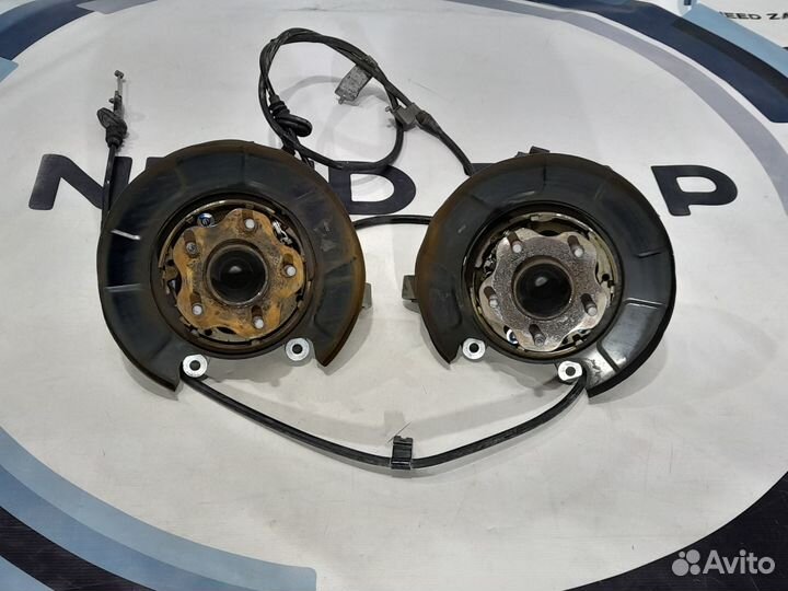 Задний кулак левый и правый Nissan Teana J32