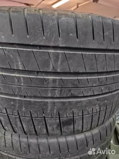Michelin Pilot Sport 3 285/30 R20 и 275/30 R20 99Y