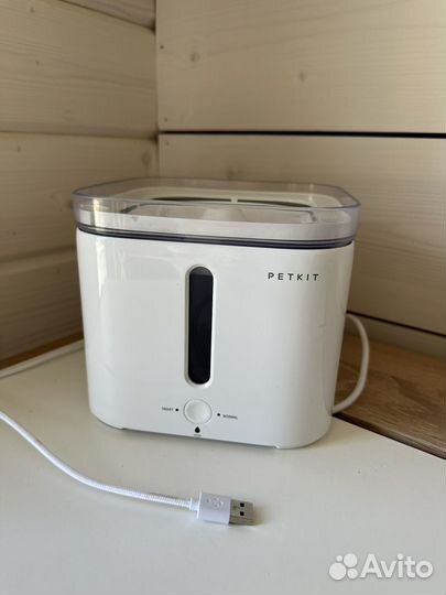 Поилка для собак и кошек petkit