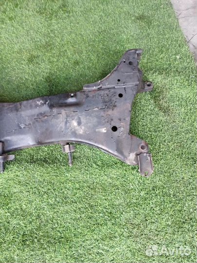 Подрамник передний Митсубиши Оутлендер 1