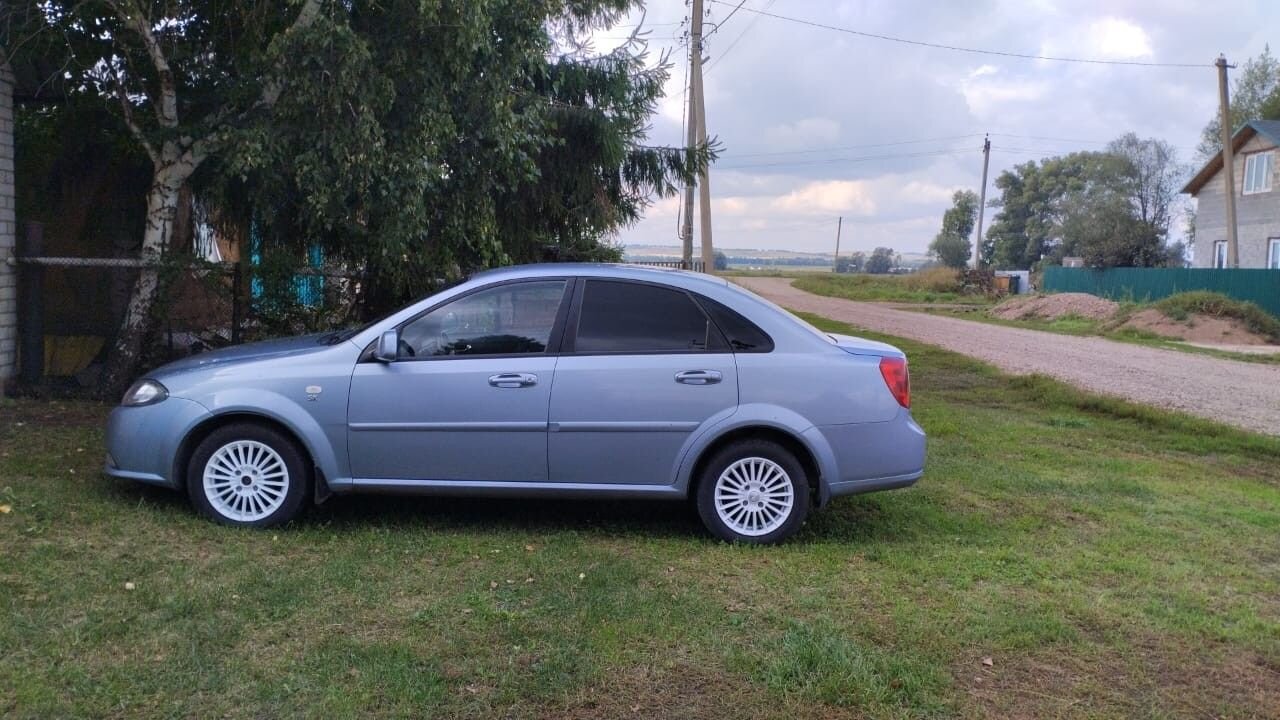 Daewoo Gentra: фото из отзыва