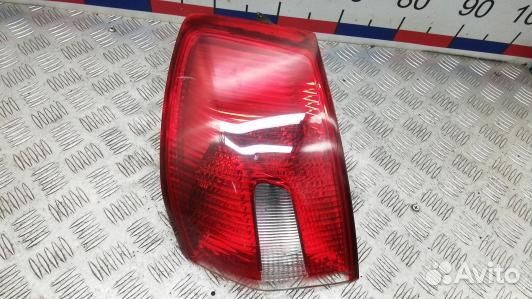 Фонарь задний правый ford kuga 1 (NKR01MY01)