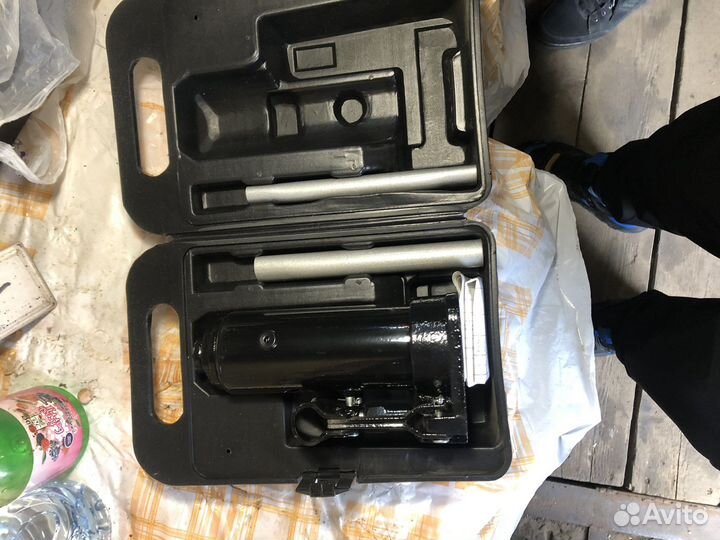 Домкрат бутылочный гидравлический (4 т)