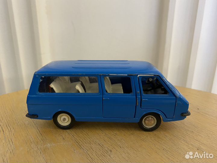 Модель 1:43 Раф RAF СССР