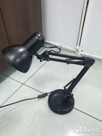 Лампа настольная