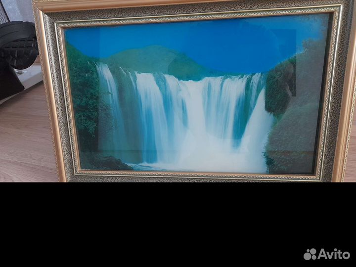 Картина водопад с подцветкой и звуком