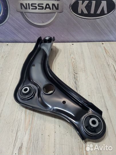 Рычаг подвески Nissan qashqai J11 Лев