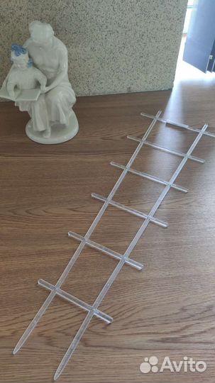 Прозрачная новая лесенка для цветов