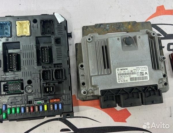 Блок управления двигателем Peugeot 308 хэтчбек