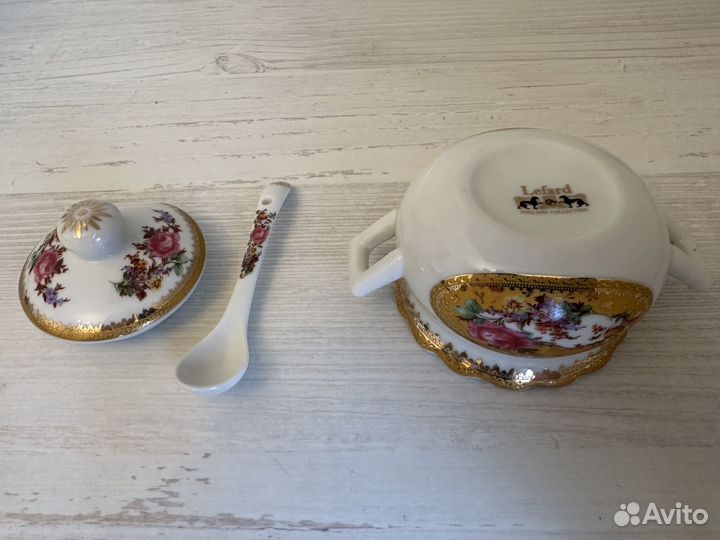 Соусник фарфоровый с ложкой