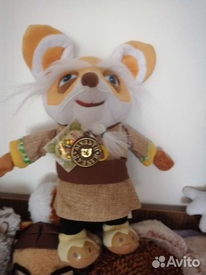 Много новых мягких игрушек