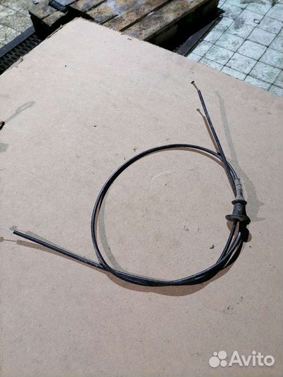 Тросик капота Опель Астра Н