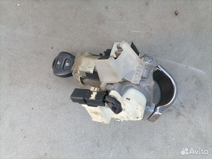 Замок зажигания для Toyota Corolla Axio/Fielder
