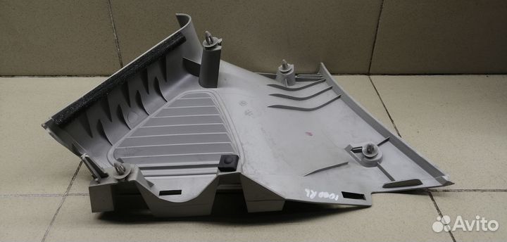 Обшивка стойки Kuga 2008-2012