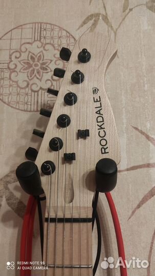 Электрогитара Rockdale с комбиком. Все в описании