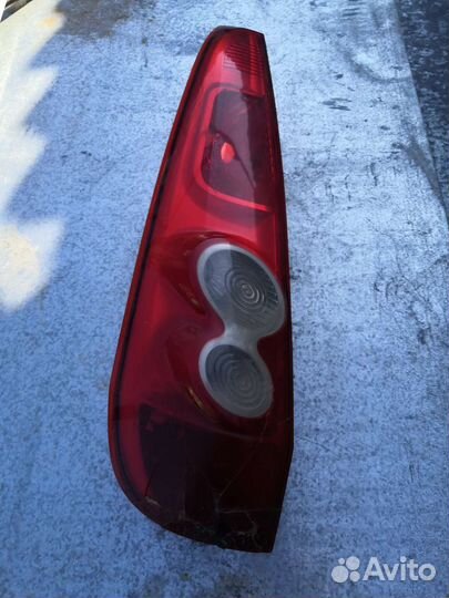 Фонарь стопарь задний Форд Фиеста Ford fiesta