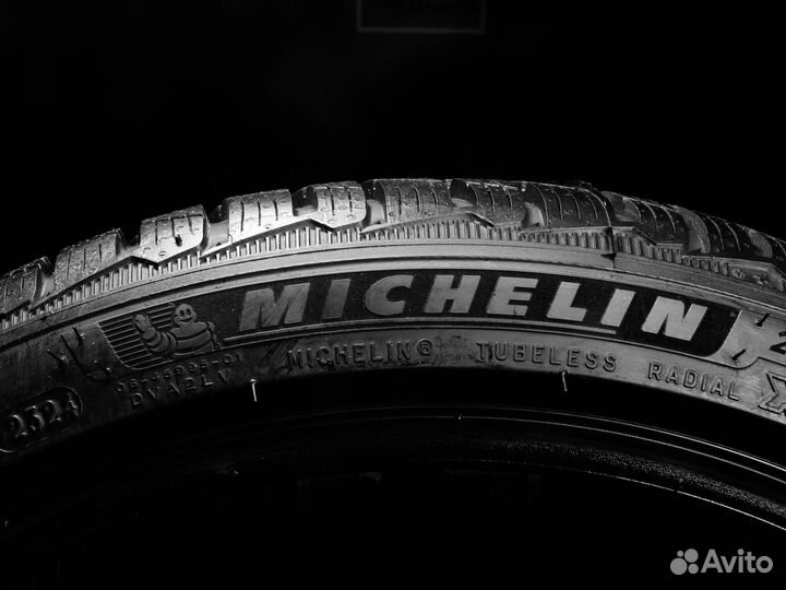 Michelin Pilot Alpin 5 275/35 R19 и 285/30 R20 104V