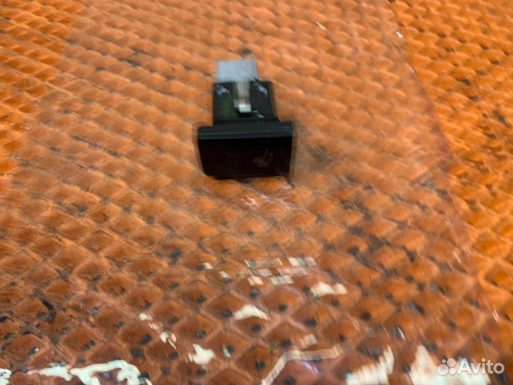 Кнопка Volkswagen Polo V 1.6 cfna 2011