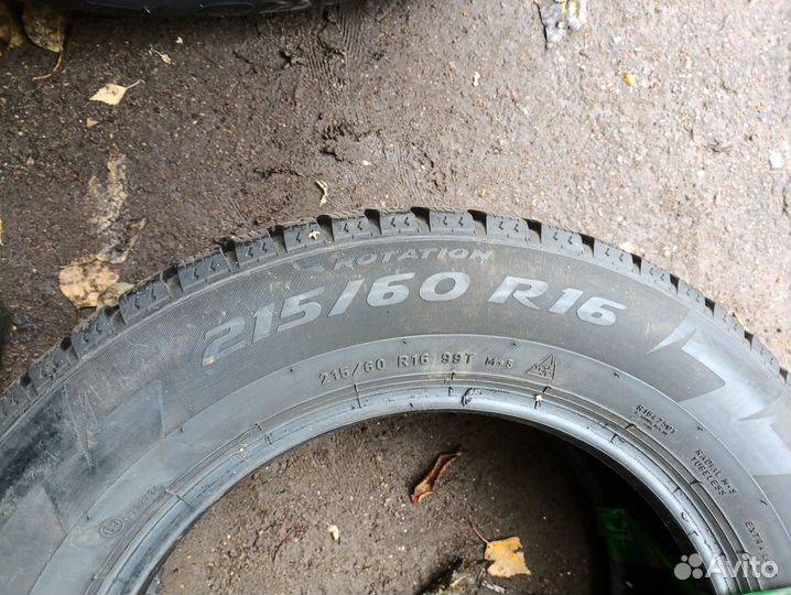 Pirelli Ice Zero 215/60 R16 99T