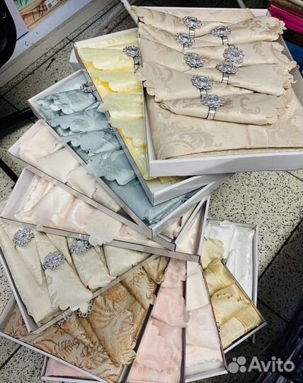 Скатерть и салфетки сервировочные