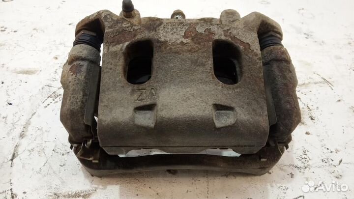 Суппорт передний правый Nissan Pathfinder (R52) 20