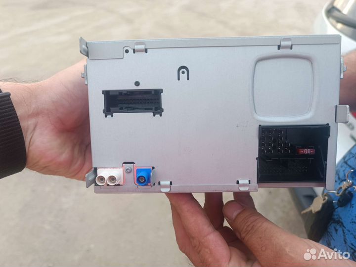 Штатная магнитола на volkswagen tiguan