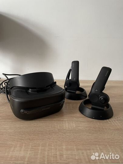 VR шлем Lenovo Explorer