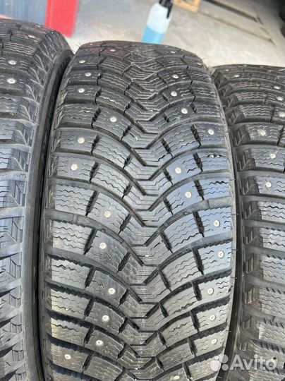 Michelin X-Ice North XIN2 215/65 R16